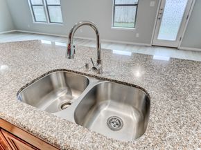 4706 Mint Trail, Houston TX 77066