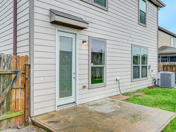 4706 Mint Trail, Houston TX 77066