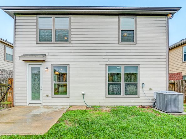 4706 Mint Trail, Houston TX 77066