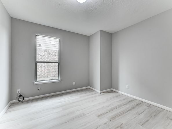 4706 Mint Trail, Houston TX 77066