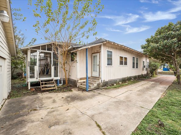 2909 Sherman Street, Houston TX 77003