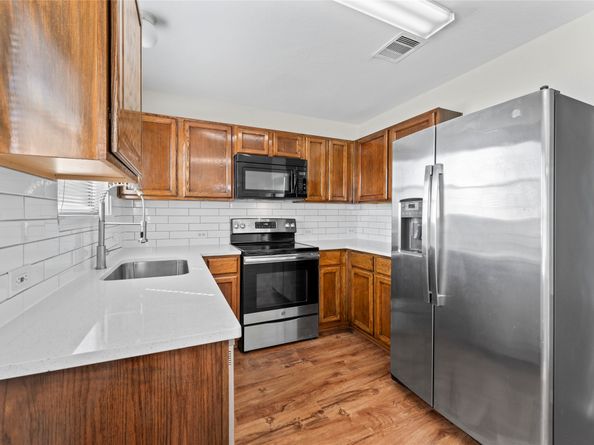 802 Blanchard Hill Lane, Houston TX 77047