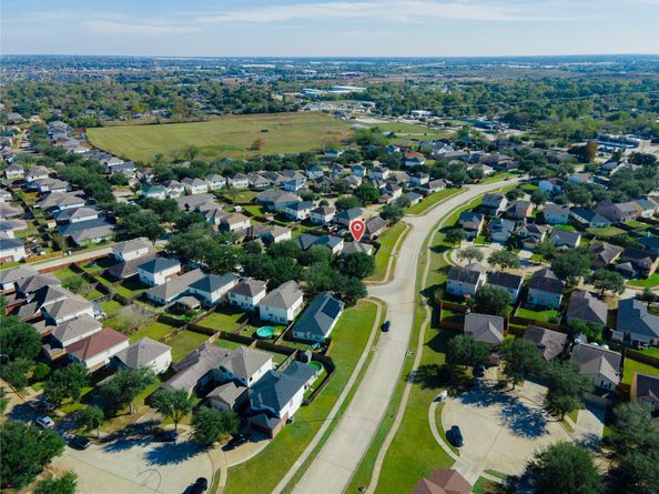 802 Blanchard Hill Lane, Houston TX 77047
