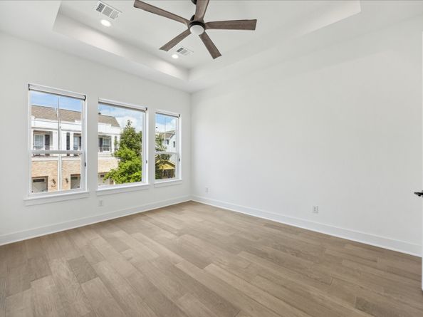 818 E 24th Street, Houston TX 77009