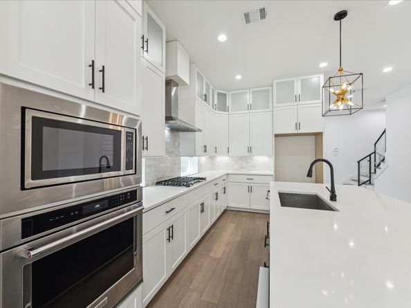818 E 24th Street, Houston TX 77009