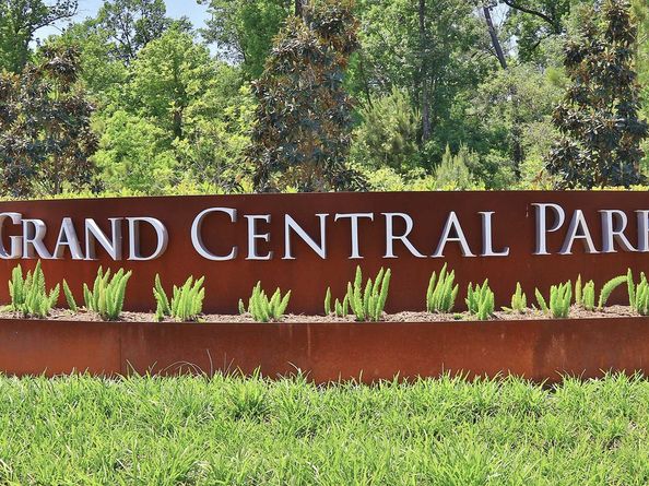 214 Sierra Stream Lane, Conroe TX 77304