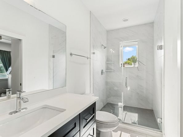 212 Pheasant Street, Houston TX 77018