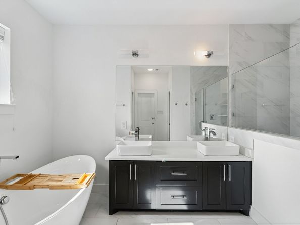 212 Pheasant Street, Houston TX 77018