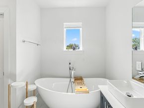 212 Pheasant Street, Houston TX 77018