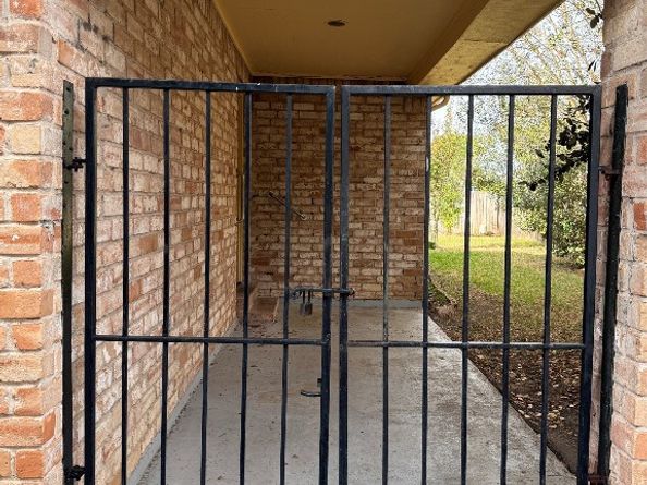 12734 Ashford Chase Drive, Houston TX 77082