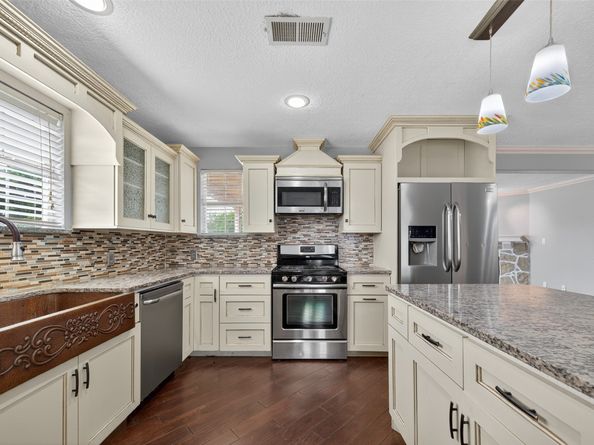 16809 Market Street, Channelview TX 77530