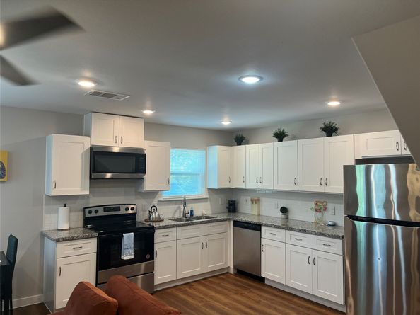 8330 Parker A and B Road A, Houston TX 77078