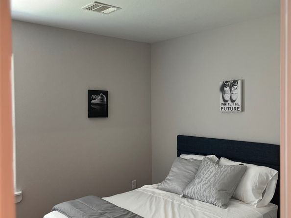 8330 Parker A and B Road A, Houston TX 77078