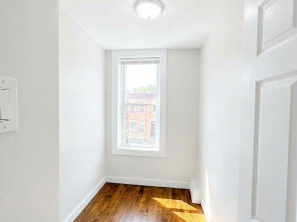 398 Woodlawn Ave, Jersey City NJ 07305
