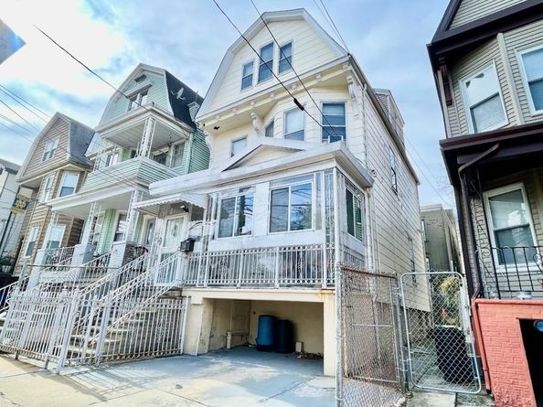 253 Jewett Ave, Jersey City NJ 07304