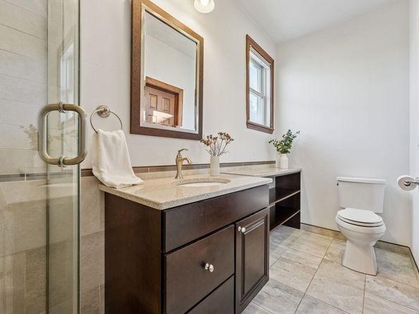 30 Half Moon Isle, Jersey City NJ 07305
