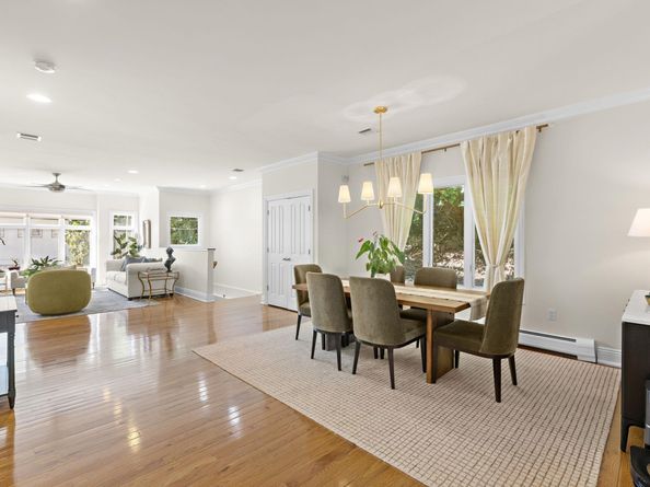 31 Leary Lane A, Edgewater NJ 07020
