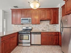 200 Christopher Columbus Dr C10, Jersey City NJ 07302