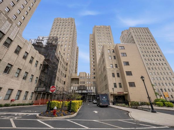 4 Beacon Way 1404, Jersey City NJ 07304