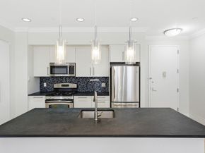 4 Beacon Way 1404, Jersey City NJ 07304