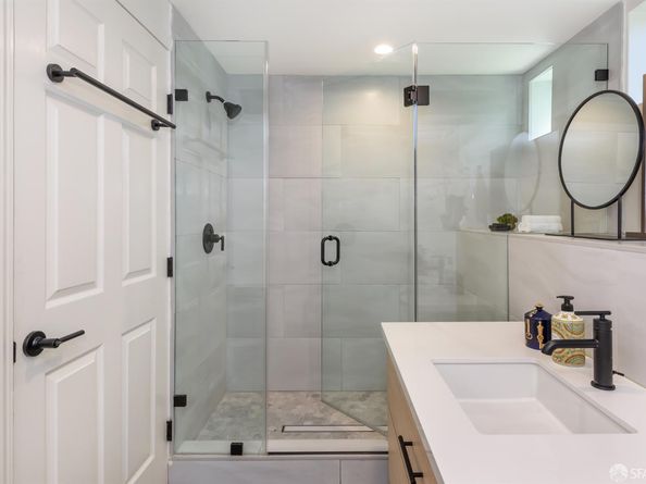 1 Hoffman Avenue A, San Francisco CA 94114