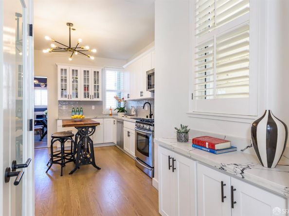 1 Hoffman Avenue A, San Francisco CA 94114