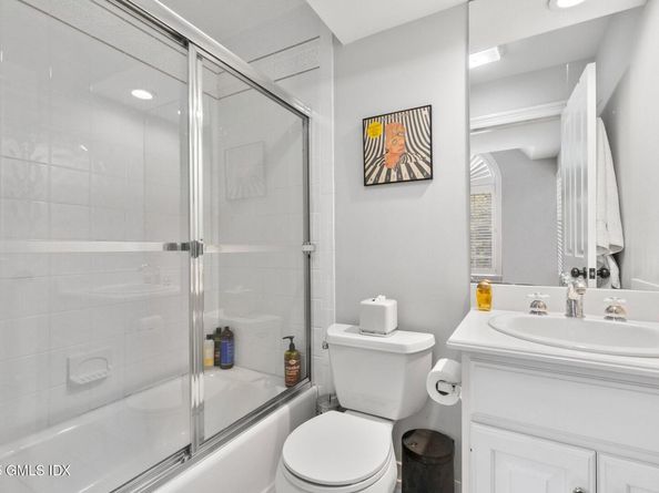 104 W Ritch Avenue 6, Greenwich CT 06830