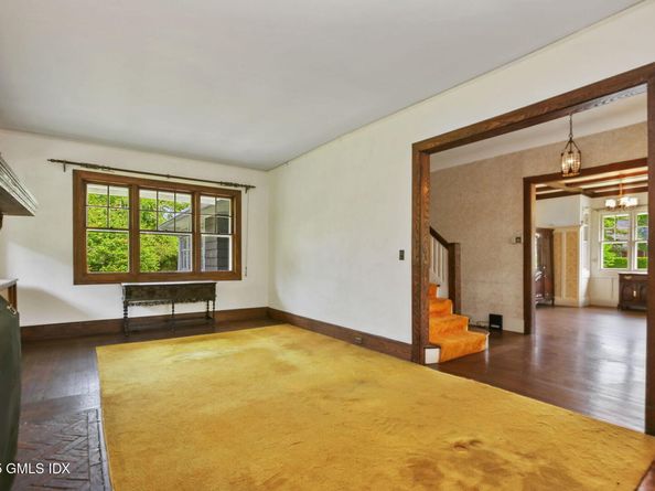 21 Keofferam Road, Old Greenwich CT 06870