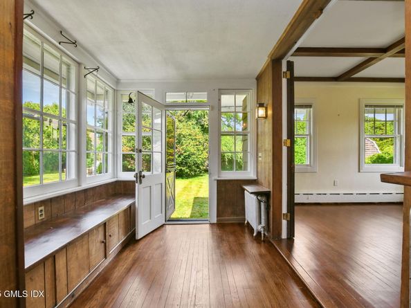 21 Keofferam Road, Old Greenwich CT 06870