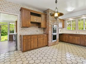 21 Keofferam Road, Old Greenwich CT 06870