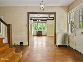 21 Keofferam Road, Old Greenwich CT 06870