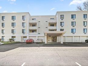 1535 E Putnam Avenue 304, Old Greenwich CT 06870