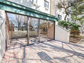 1535 E Putnam Avenue 304, Old Greenwich CT 06870