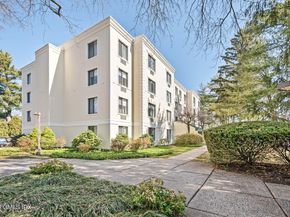 1535 E Putnam Avenue 304, Old Greenwich CT 06870