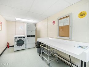 1535 E Putnam Avenue 304, Old Greenwich CT 06870