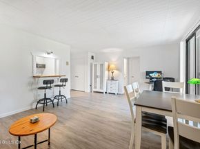 1535 E Putnam Avenue 304, Old Greenwich CT 06870