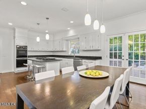 26 Round Hill Road, Greenwich CT 06831