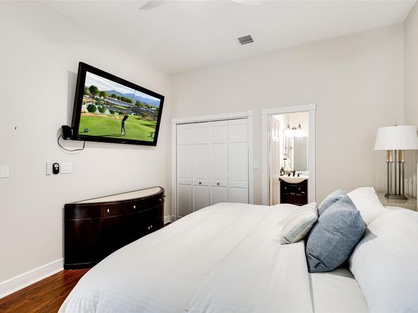 9 Fiesta Way, Fort Lauderdale FL 33301