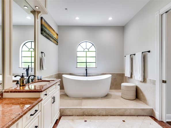 9 Fiesta Way, Fort Lauderdale FL 33301
