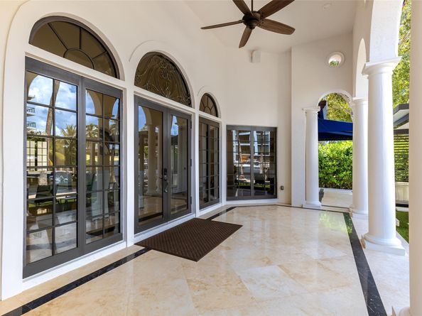 9 Fiesta Way, Fort Lauderdale FL 33301