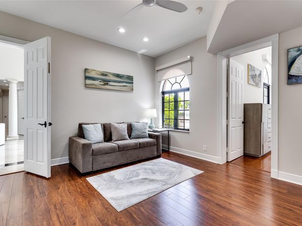 9 Fiesta Way, Fort Lauderdale FL 33301