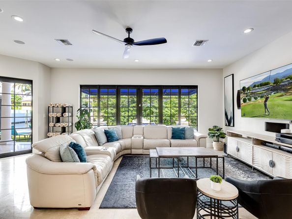9 Fiesta Way, Fort Lauderdale FL 33301