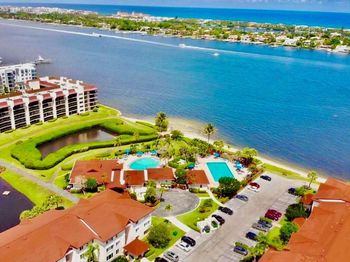 102 Half Moon Circle