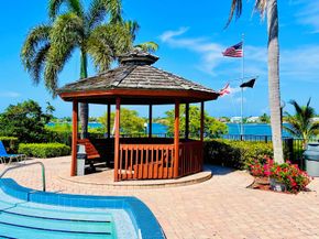 102 Half Moon Circle F2, Hypoluxo FL 33462