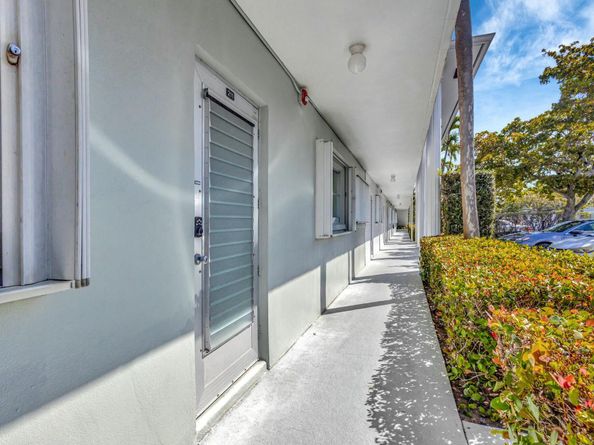 2320 SW 22nd Avenue 211, Delray Beach FL 33445