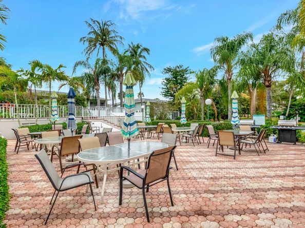 2320 SW 22nd Avenue 211, Delray Beach FL 33445