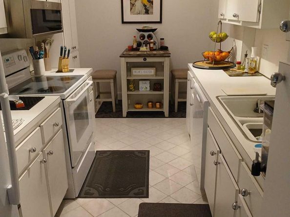 4001 Hillcrest Drive 715, Hollywood FL 33021