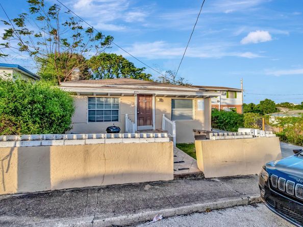 805 20th Street A,B,C, West Palm Beach FL 33407