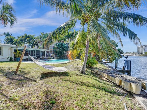 1325 Middle River Dr, Fort Lauderdale FL 33304