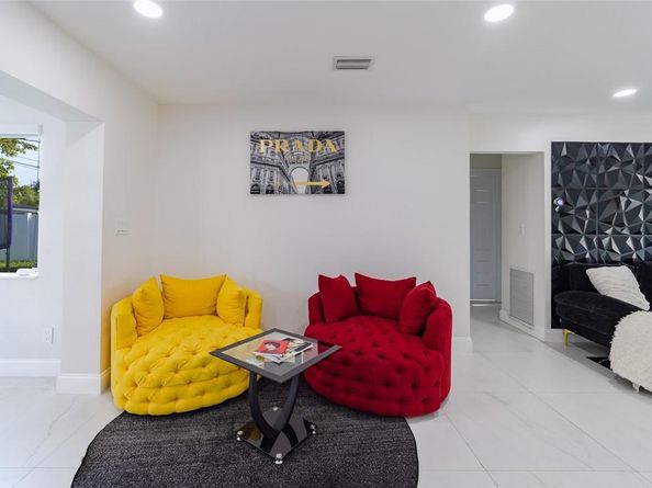 131 NW 72nd Way, Hollywood FL 33024